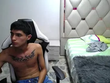 Aaa_white live cam preview
