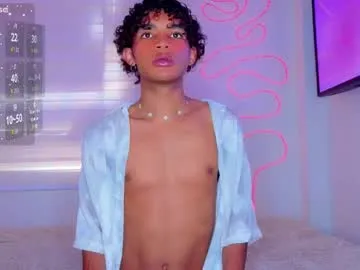 Aiiron_m live cam preview