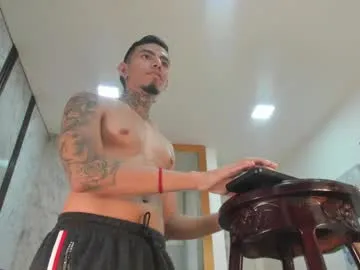 Alejo_strong24 live cam preview