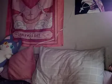 Alien_bella preview thumbnail