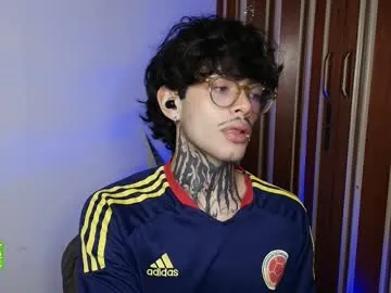 Bastiel_ live cam preview