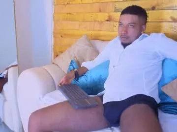 Black_fine live cam preview