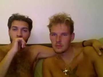 Blondiexbrunette live cam preview