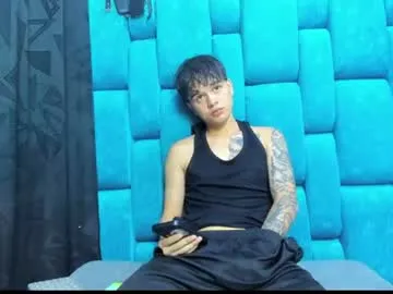 Boytatto_22cm live cam preview