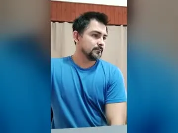 Bradd_32 live cam preview