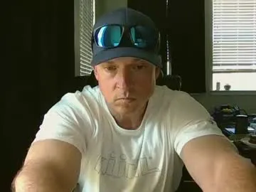 Caligrown1154 live cam preview