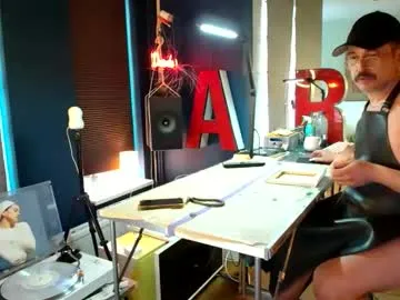 Camsterdad preview thumbnail