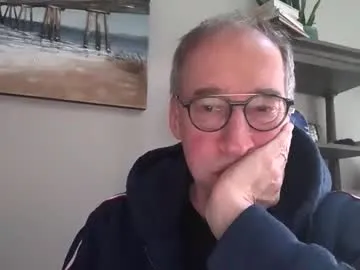 Caressluving live cam preview