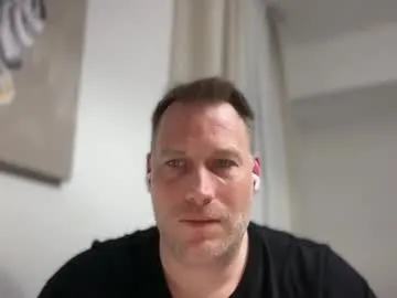 Chris2024x live cam preview