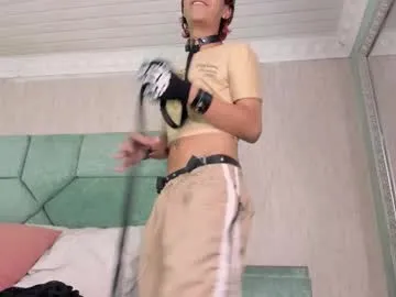 Chritiandowney live cam preview