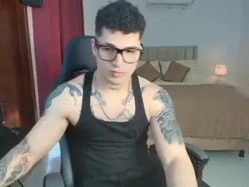 Clark_kent28 live cam preview