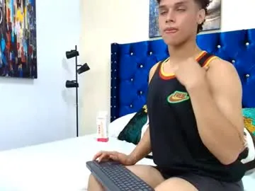 Dantee_white18 live cam preview
