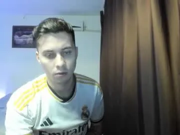 Dreamboy240 live cam preview