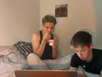 Dylanandollie preview