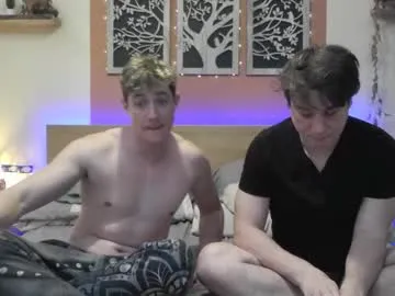 Frenchhornybibs live cam show