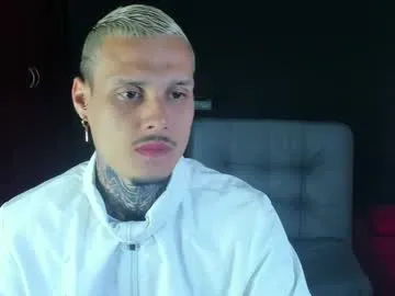 Goldieink live cam preview