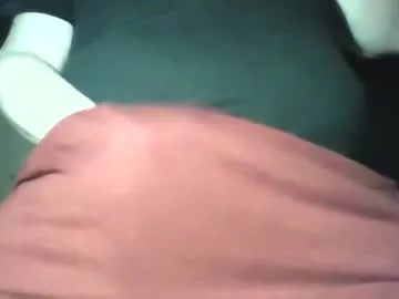 Hardfrenchdick17 live cam preview