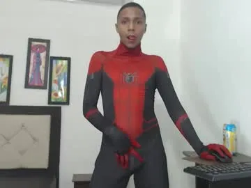 Hotboyluxe live cam preview