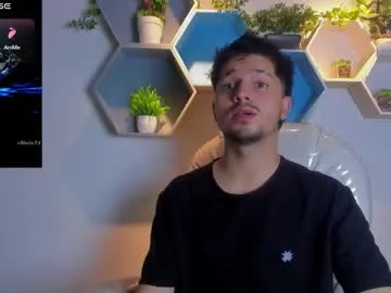 Issac_james live cam preview