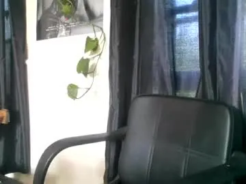 Jahbabyonemoretime1 live cam preview