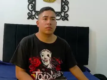 James_02__ live cam preview