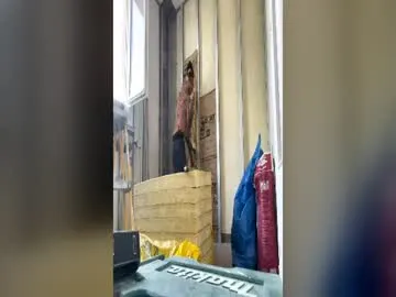 Kush03100 live cam preview