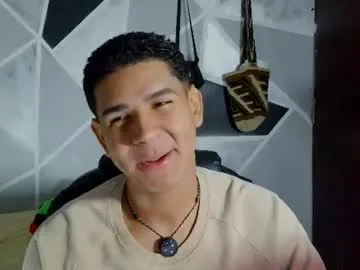 Latinohotboy_ live cam preview