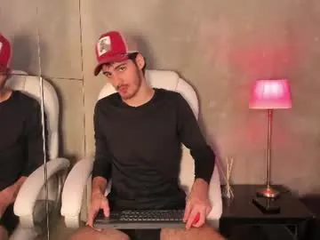 Liam_crown_ live cam preview