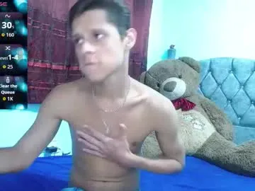 Loganevans8 live cam preview