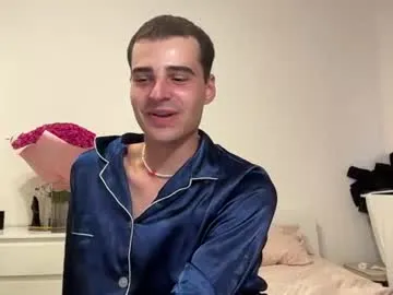 Lucas_bennett live cam preview