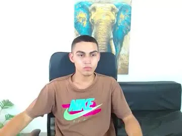 Lucass_18 live cam preview