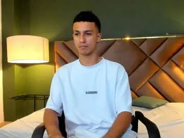 Marcus_jeron live cam preview
