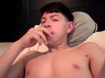 Maskedcouple869142 preview thumbnail