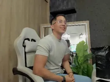 Matias_strong1 preview thumbnail