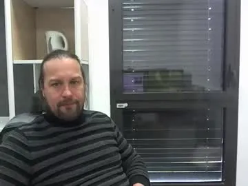 Moi9876543210 live cam preview