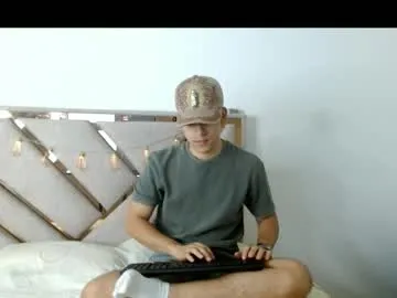 Oliversaint__ live cam preview