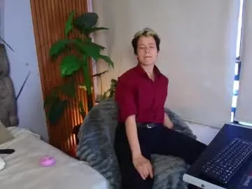 Redhood_1_ preview thumbnail