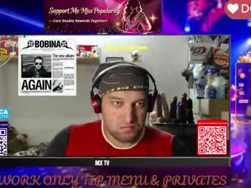 Sexymacho7793 live cam preview