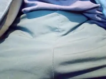 Smallhairyuncut live cam preview