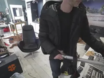 Sneaky1985 preview thumbnail