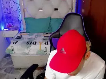 Street_poemm_ live cam preview