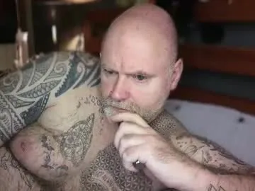 Tattooeddilf01 live cam preview