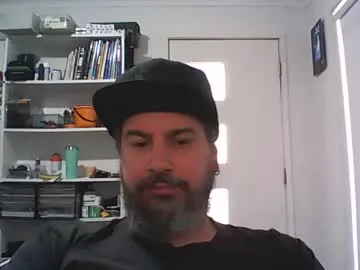 Theozbeardguy live cam preview