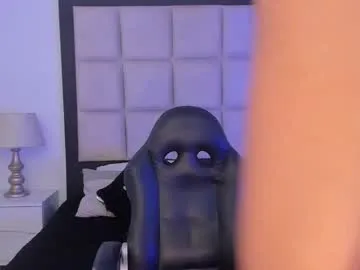 Tiny_thomm live cam preview