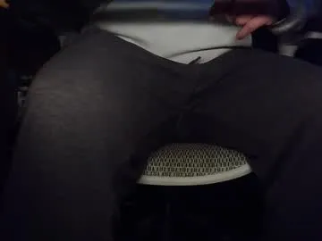 Under_the_desk40 preview thumbnail