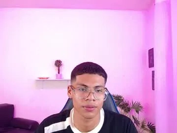 Valentino_08 live cam preview