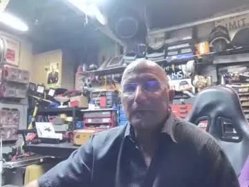 Wakesblowinclouds live cam preview