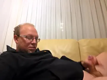 Whispersindark live cam preview