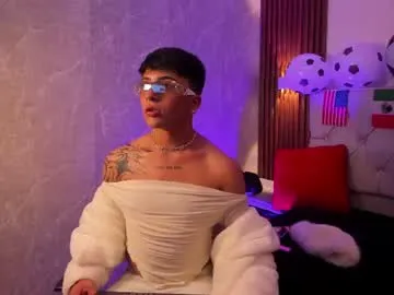 Your_kitty_boy live cam preview